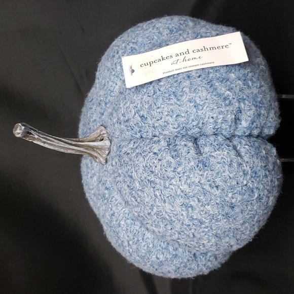 Cupcakes and Cashmere NWT Heathered Blue Textured Pumpkin - Picture 1 of 5